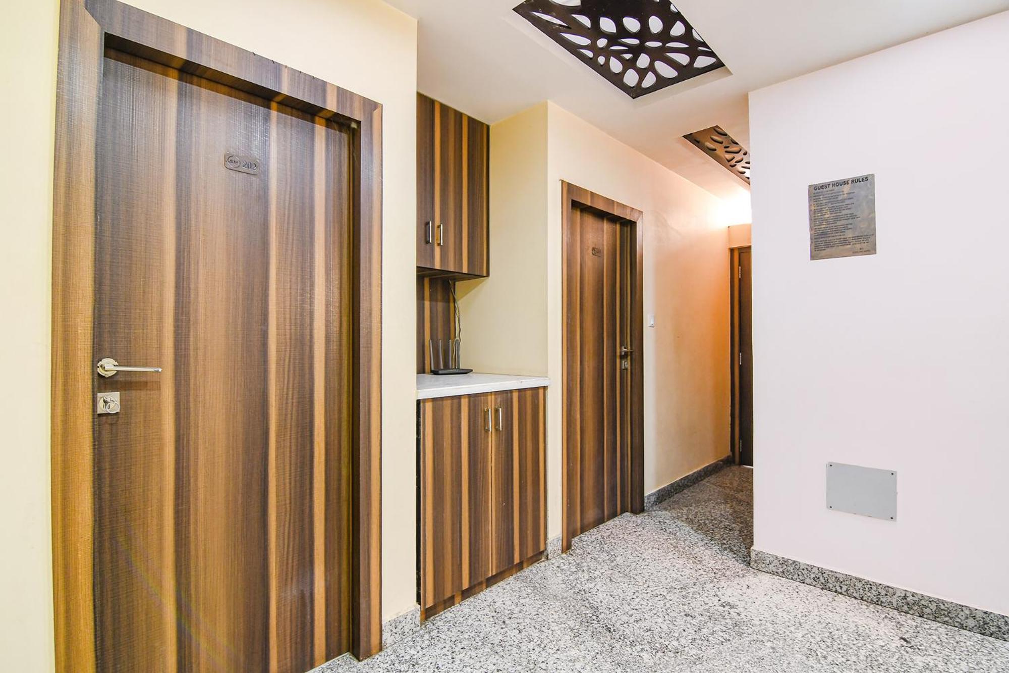 Fabexpress Scholer Motel Колката Екстериор снимка